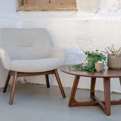 House Nordic LONDON Fauteuil en tissu et pieds en bois naturel