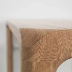 Zuiver STORM Table à manger 6 personnes aux bords arrondis en bois